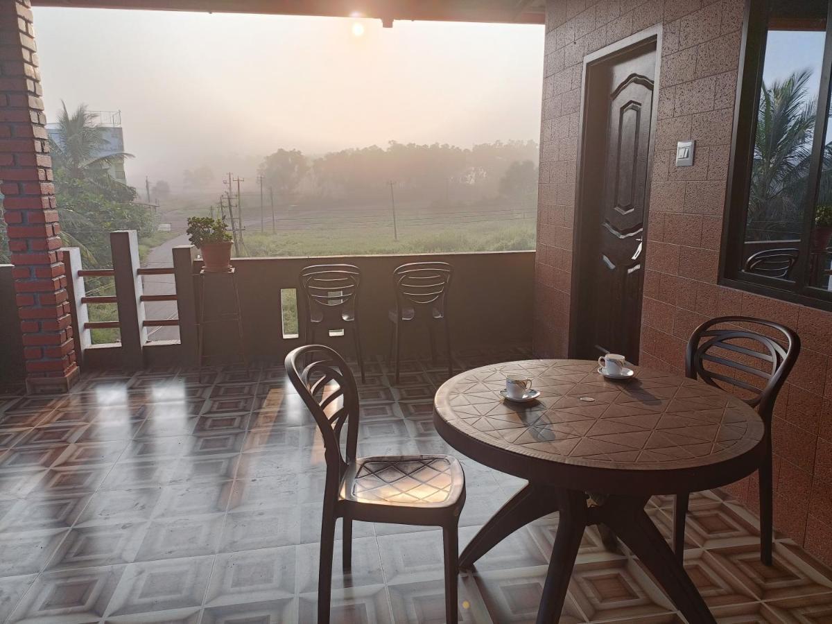 Maanyatha Home Stay Manipal Extérieur photo